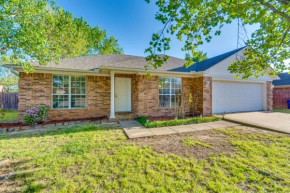 Suburban Conway Vacation Rental 2 Mi to UCA!